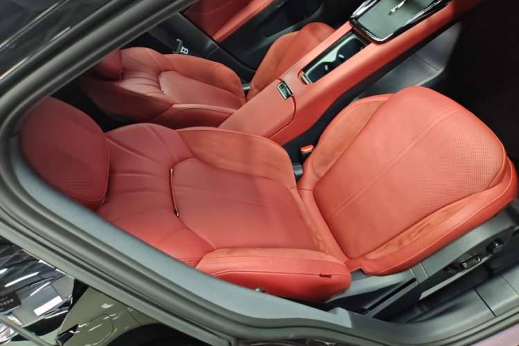 Used Lynk & Co 07 2026 Model 126 Long-Range Ultra H7 Right Front Seat