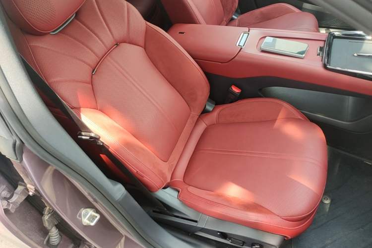 Used Lynk & Co 07 2026 Model 126 Long-Range Ultra H7 Right Front Seat