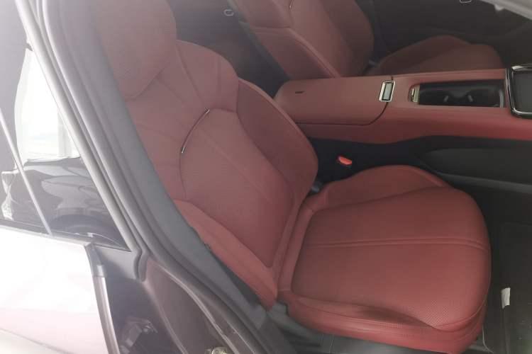 Used Lynk & Co 07 2026 Model 126 Long-Range Ultra H7 Right Front Seat