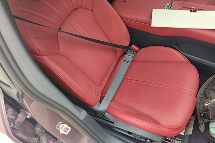 Used Lynk & Co 07 2026 Model 126 Long-Range Ultra H7 Right Front Seat