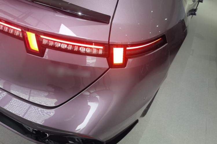 Used Lynk & Co 07 2026 Model 126 Long-Range Ultra H7 Right Rear Taillight