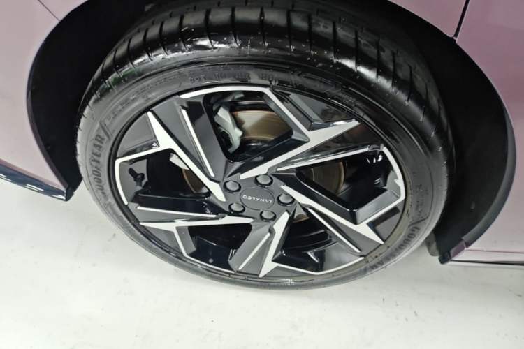 Used Lynk & Co 07 2026 Model 126 Long-Range Ultra H7 Right Rear Wheel Hub