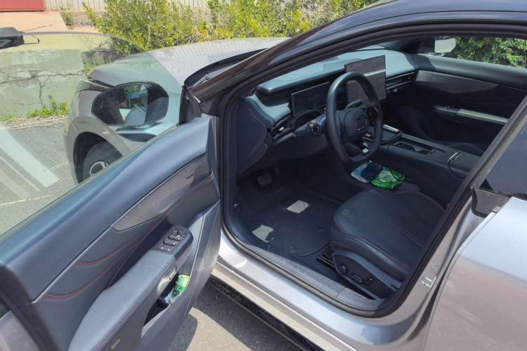 Used Lynk & Co 07 2026 Model 126 Long-Range Ultra Driver Seat