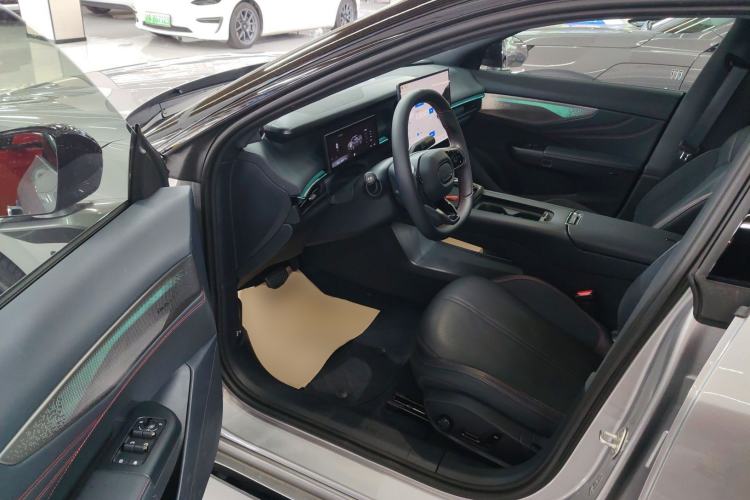 Used Lynk & Co 07 2026 Model 126 Long-Range Ultra H7 Driver Seat