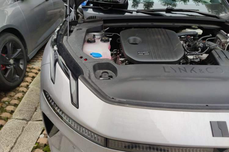 Used Lynk & Co 07 2026 Model 126 Long-Range Ultra Engine Bay Right