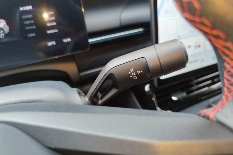 Used Lynk & Co 07 2026 Model 126 Long-Range Ultra Gear Lever