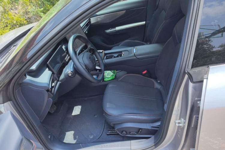 Used Lynk & Co 07 2026 Model 126 Long-Range Ultra Left Front Seat