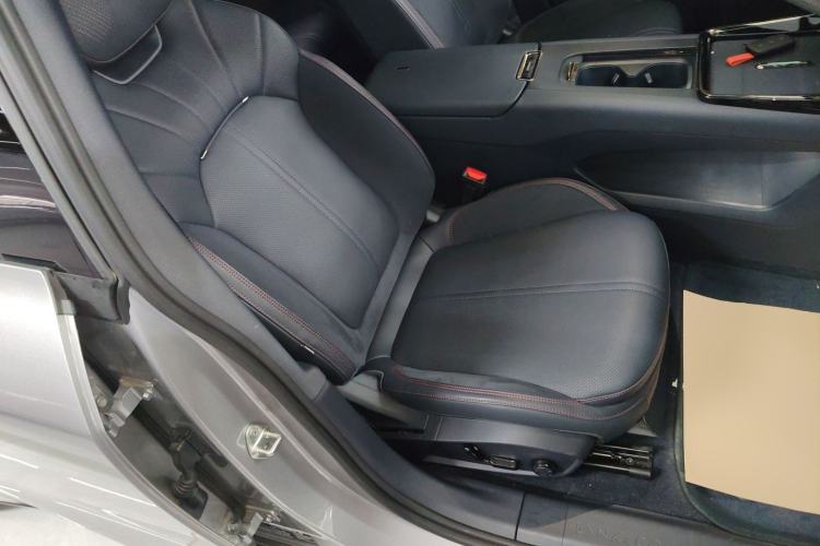 Used Lynk & Co 07 2026 Model 126 Long-Range Ultra H7 Right Front Seat