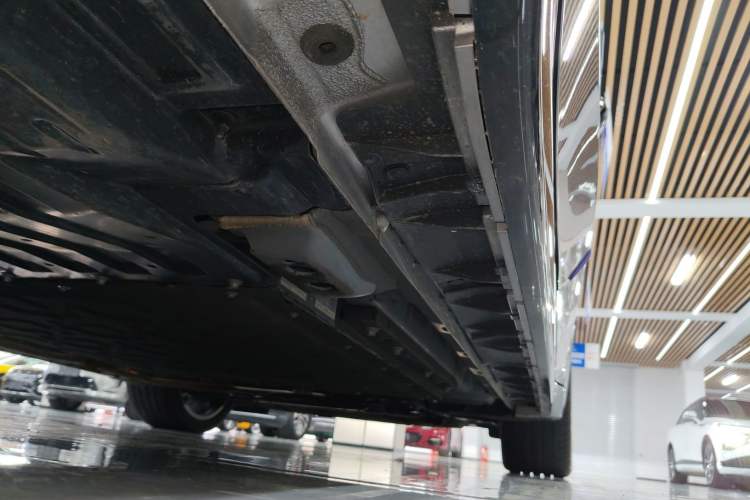 Used Lynk & Co 07 2026 Model 126 Long-Range Ultra H7 Right Side Sill