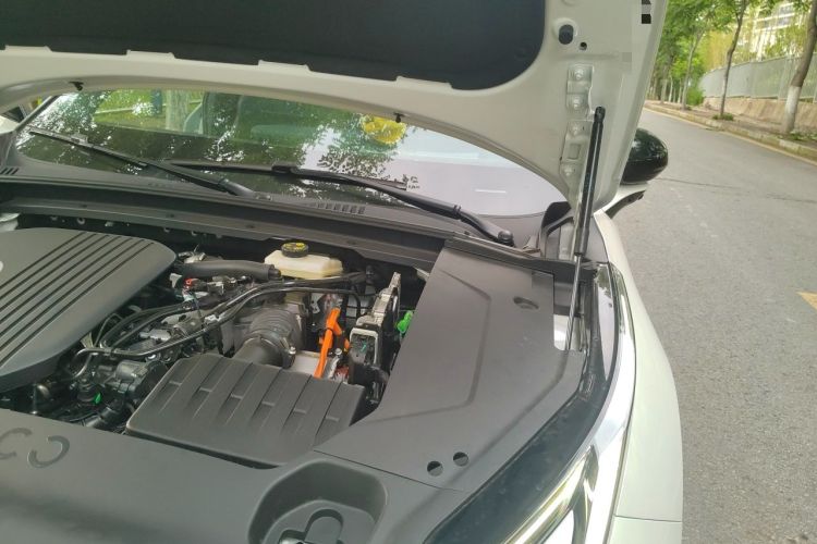 Used Lynk & Co 07 2026 Model 126 Long-Range Ultra Engine Bay Left