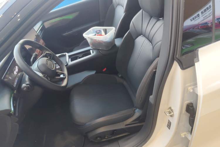 Used Lynk & Co 07 2026 Model 126 Long-Range Ultra Left Front Seat