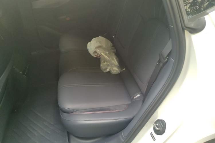 Used Lynk & Co 07 2026 Model 126 Long-Range Ultra Left Rear Seat