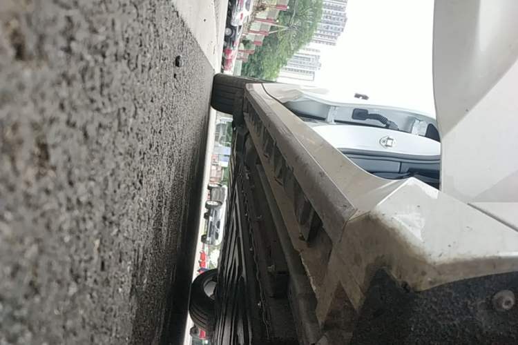 Used Lynk & Co 07 2026 Model 126 Long-Range Ultra Right Side Sill