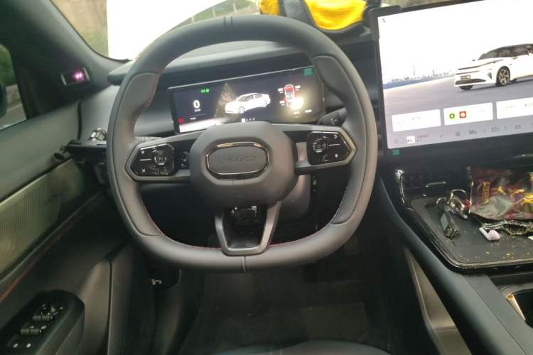 Used Lynk & Co 07 2026 Model 126 Long-Range Ultra Steering Wheel