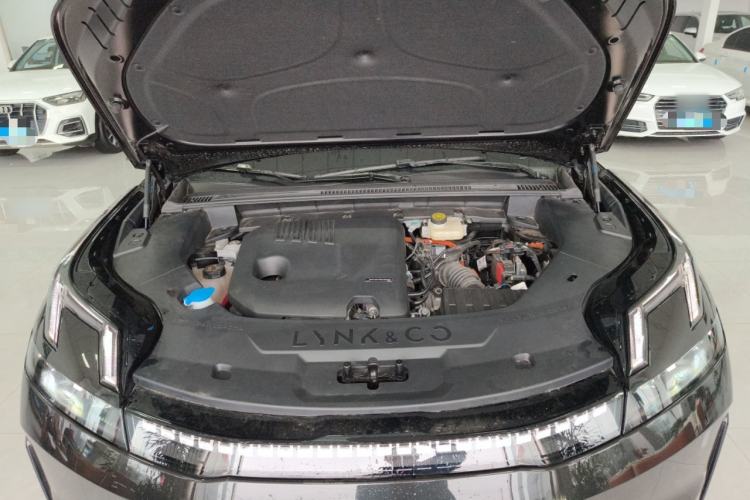 Used Lynk & Co 08 EM-P 2025 245km Ultra-Long Range Halo Engine Bay