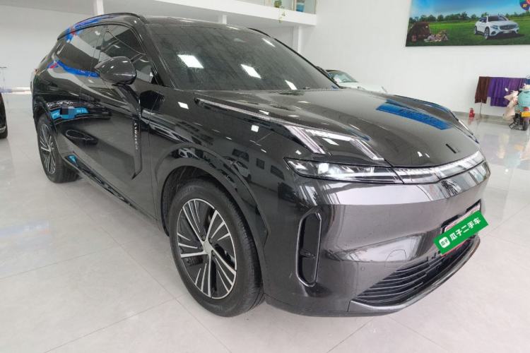 Used Lynk & Co 08 EM-P 2025 245km Ultra-Long Range Halo Front Right 45 Deg