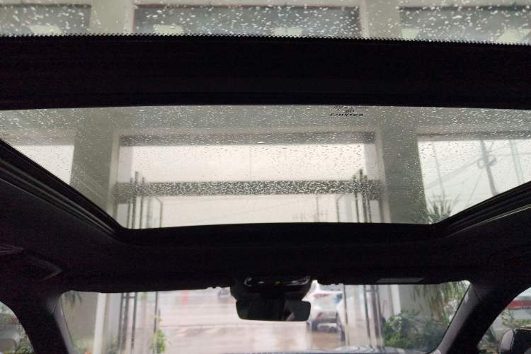 Used Lynk & Co 08 EM-P 2025 245km Ultra-Long Range Halo Headliner