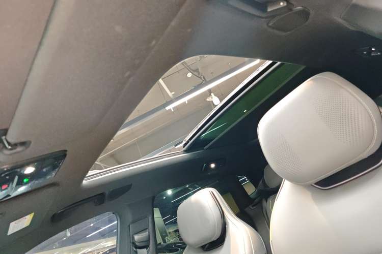 Used Lynk & Co 08 EM-P 2023 245km Ultra-Long Range Halo Headliner