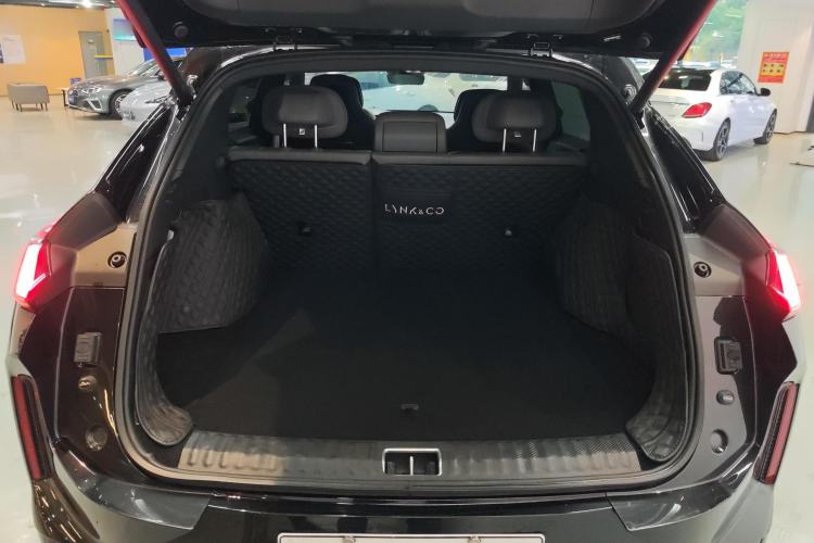 Used Lynk & Co 08 EM-P 2023 245km Ultra-Long Range Halo Trunk