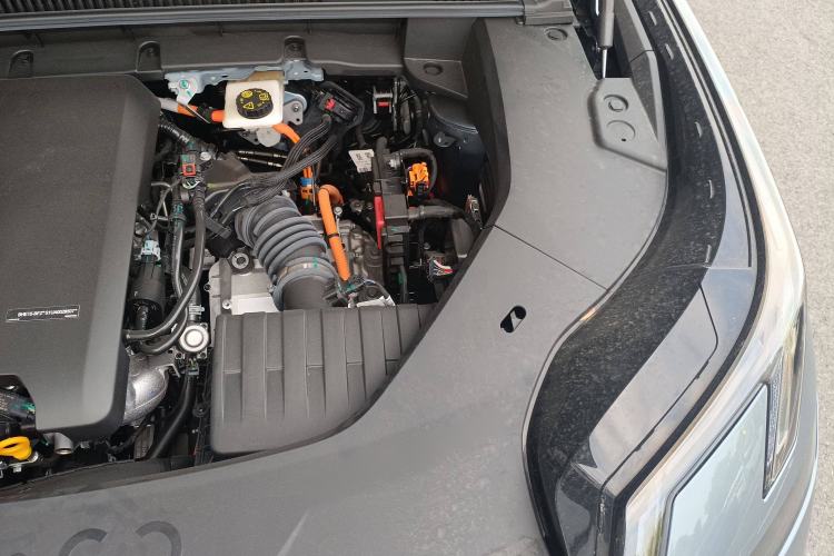 Used Lynk & Co 08 EM-P 2025 245km Ultra-Long Range Halo Engine Bay Left