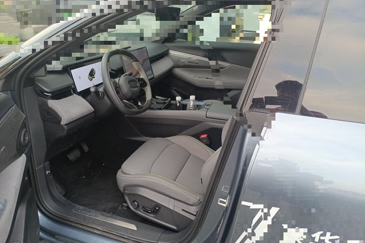 Used Lynk & Co 08 EM-P 2025 245km Ultra-Long Range Halo Left Front Seat