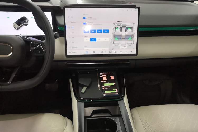 Used Lynk & Co 08 EM-P 2025 245km Ultra-Long Range Halo Audio And AC Panel