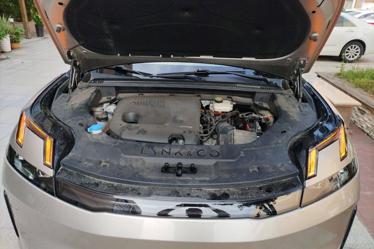 Used Lynk & Co 08 EM-P 2023 120km Long-Range Halo Engine Bay