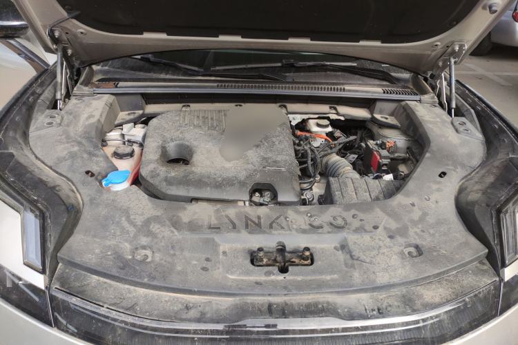 Used Lynk & Co 08 EM-P 2023 220km All-Wheel-Drive Performance Halo Engine Bay