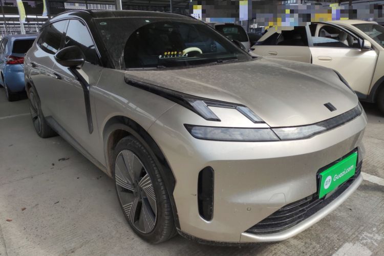 Used Lynk & Co 08 EM-P 2023 220km All-Wheel-Drive Performance Halo Front Right 45 Deg