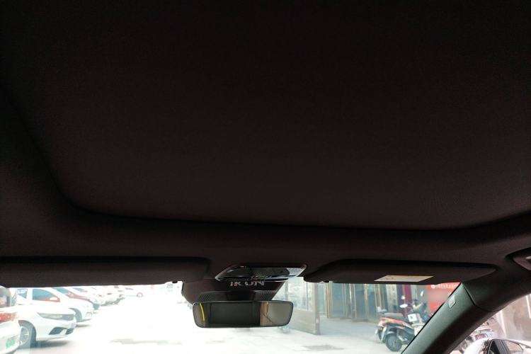 Used Lynk & Co 08 EM-P 2023 120km Long-Range Halo Headliner