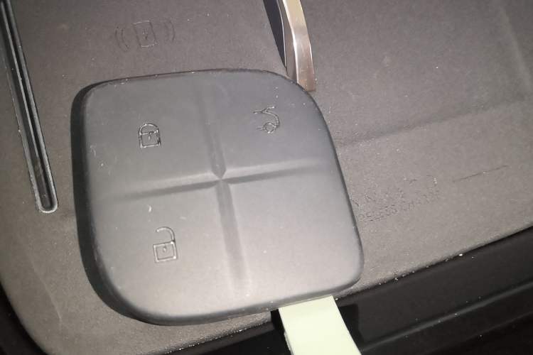 Used Lynk & Co 08 EM-P 2025 245km Ultra-Long Range Halo Interior 1
