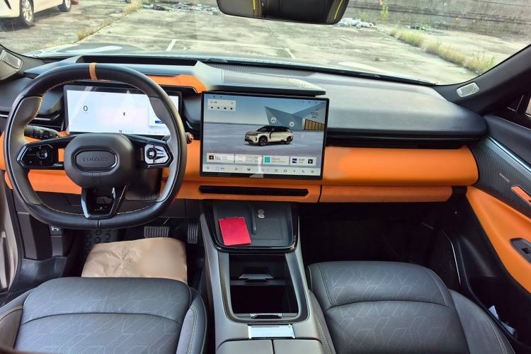Used Lynk & Co 08 EM-P 2023 120km Long-Range Halo Interior 6