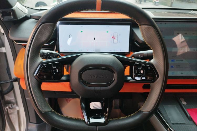 Used Lynk & Co 08 EM-P 2023 120km Long-Range Halo Steering Wheel