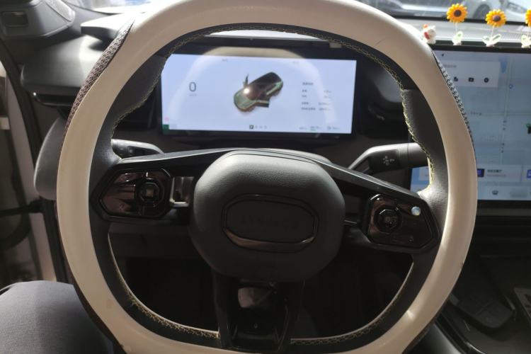 Used Lynk & Co 08 EM-P 2023 220km All-Wheel-Drive Performance Halo Steering Wheel
