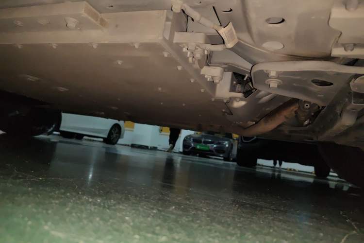 Used Lynk & Co 08 EM-P 2023 120km Long-Range Halo Chassis Front Right