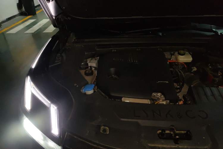 Used Lynk & Co 08 EM-P 2023 120km Long-Range Halo Engine Bay Right