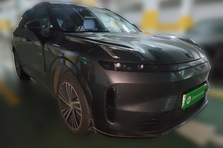 Used Lynk & Co 08 EM-P 2023 120km Long-Range Halo Front Right 45 Deg