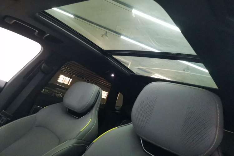 Used Lynk & Co 08 EM-P 2023 220km All-Wheel-Drive Performance Halo Headliner