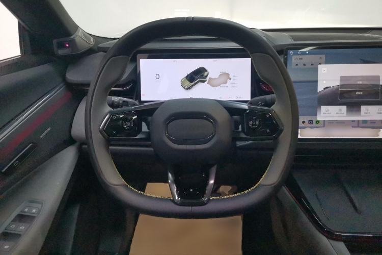 Used Lynk & Co 08 EM-P 2023 220km All-Wheel-Drive Performance Halo Steering Wheel