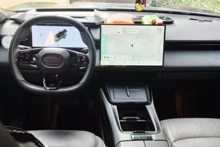 Used Lynk & Co 08 EM-P 2023 245km Ultra-Long Range Halo Center Console