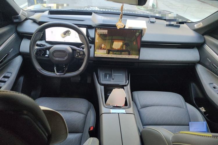 Used Lynk & Co 08 EM-P 2023 245km Ultra-Long Range Halo Center Console
