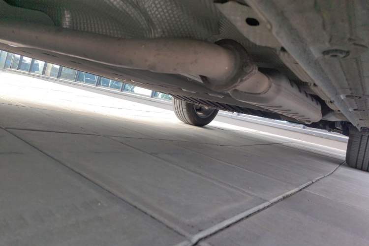Used Lynk & Co 08 EM-P 2023 120km Long-Range Pro Chassis Front Left