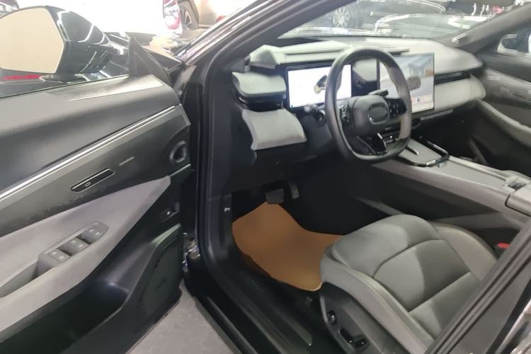 Used Lynk & Co 08 EM-P 2023 120km Long-Range Halo Driver Seat