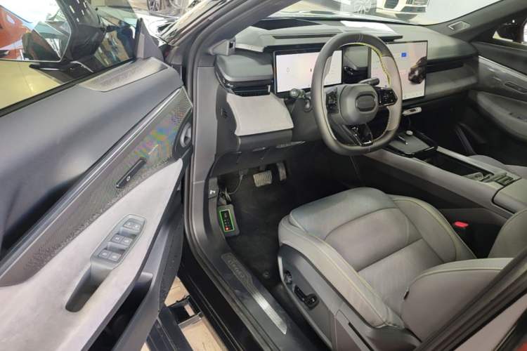 Used Lynk & Co 08 EM-P 2023 245km Ultra-Long Range Halo Driver Seat