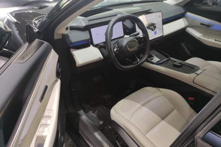 Used Lynk & Co 08 EM-P 2023 245km Ultra-Long Range Halo Driver Seat