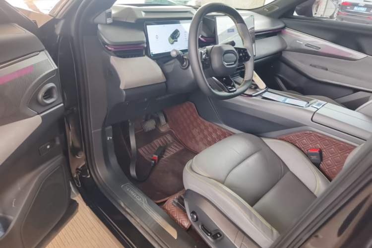 Used Lynk & Co 08 EM-P 2023 120km Long-Range Halo Driver Seat