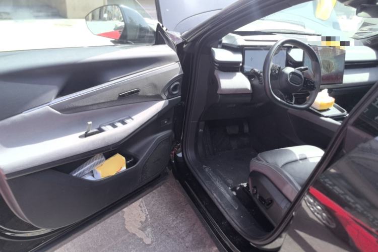 Used Lynk & Co 08 EM-P 2023 120km Long-Range Halo Driver Seat