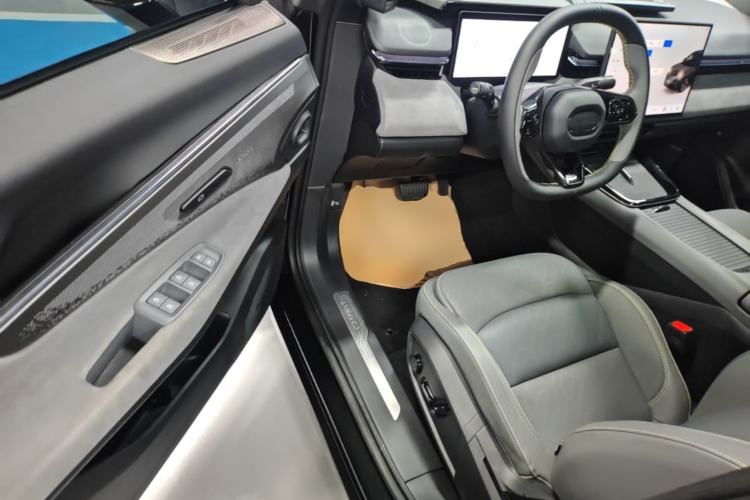 Used Lynk & Co 08 EM-P 2023 120km Long-Range Halo Driver Seat
