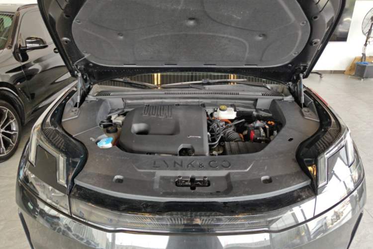 Used Lynk & Co 08 EM-P 2023 120km Long-Range Pro Engine Bay