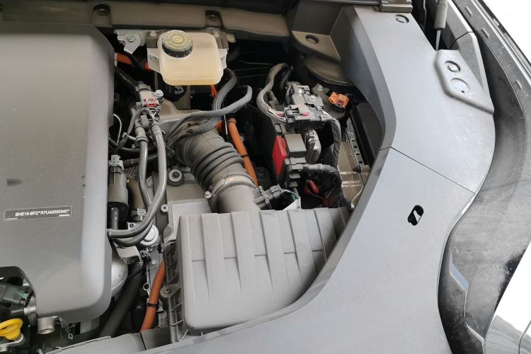 Used Lynk & Co 08 EM-P 2023 120km Long-Range Halo Engine Bay Left